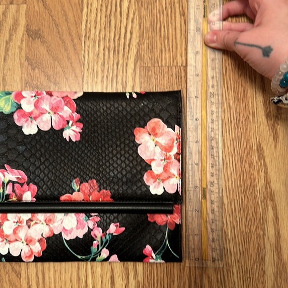 Black Floral Clutch/Purse - Picture 3 of 8